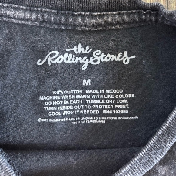 Rolling Stones Mick Jagger T-Shirt Womens Medium Black Cropped Band Concert Tee - Picture 5 of 6